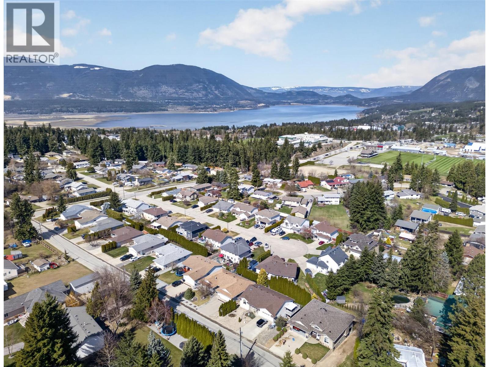 3181 8 Avenue Se, Salmon Arm, British Columbia  V1E 1S1 - Photo 10 - 10383965