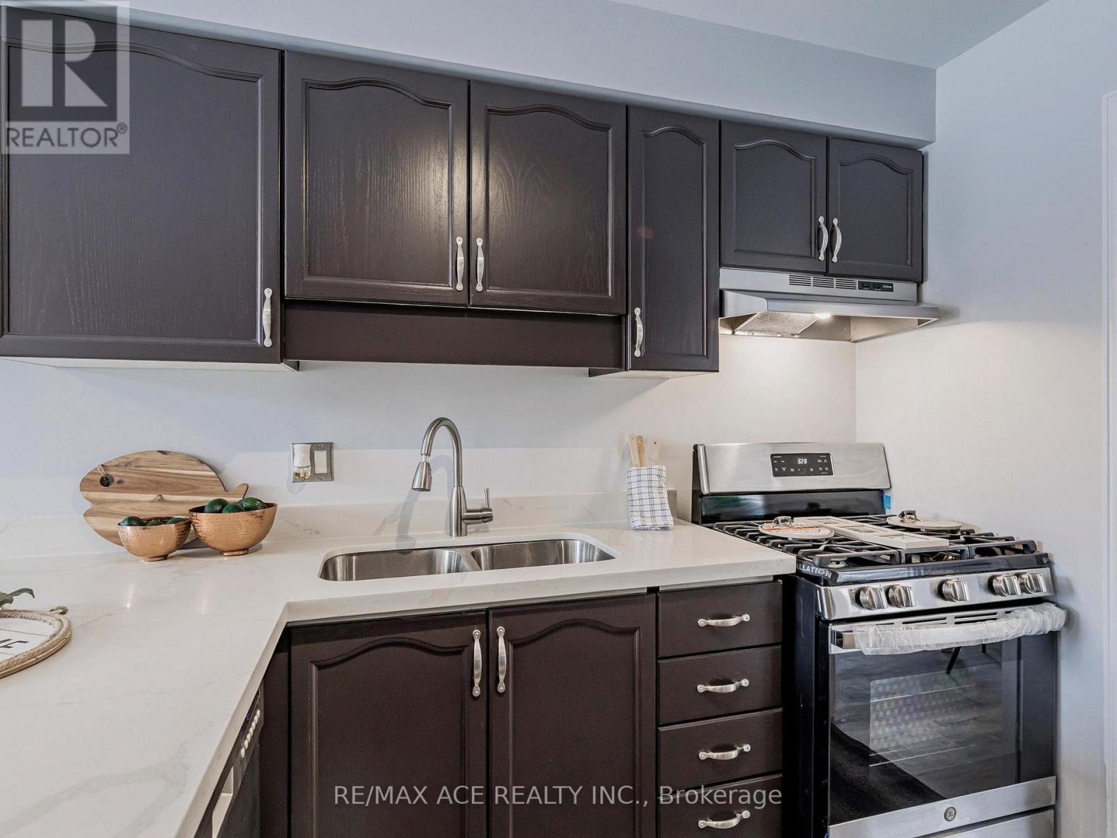 35 Stagemaster Crescent, Clarington, Ontario  L1E 2Y7 - Photo 11 - E13014934