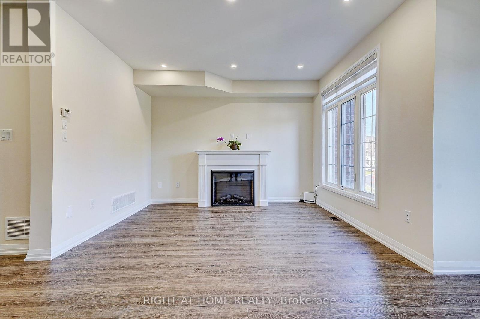 29 Coote Court N, Ajax, Ontario  L1T 0P5 - Photo 5 - E13014992