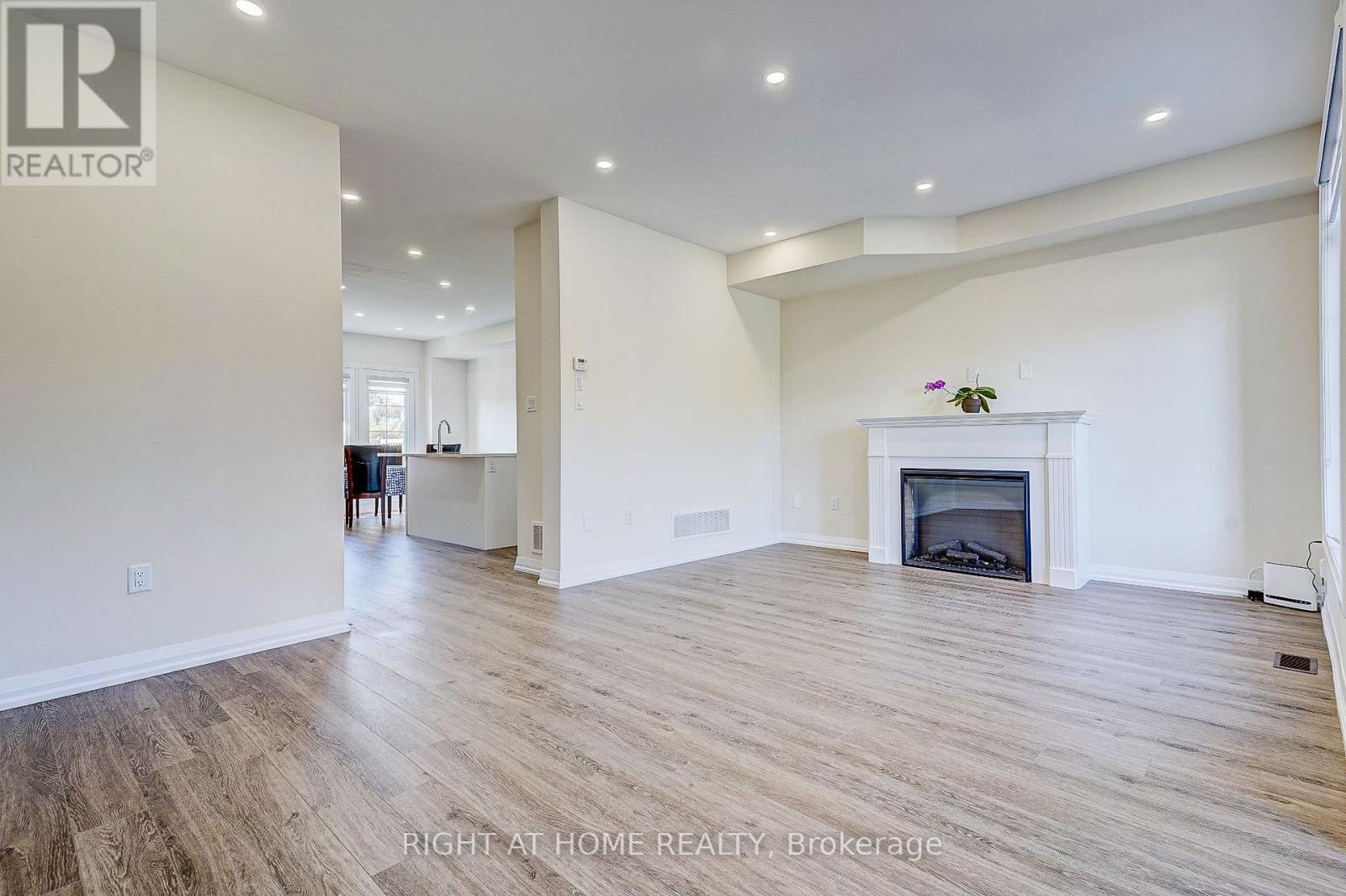 29 Coote Court N, Ajax, Ontario  L1T 0P5 - Photo 7 - E13014992