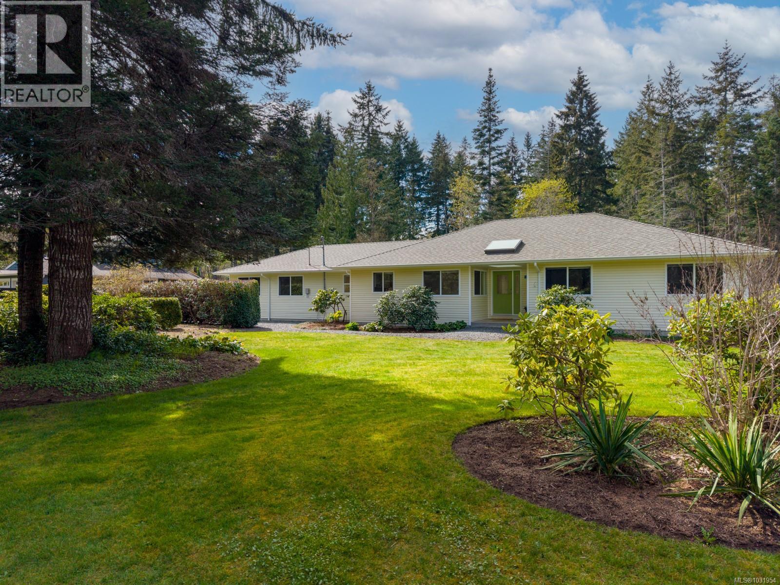 3815 Roy Creek Rd, Royston, British Columbia