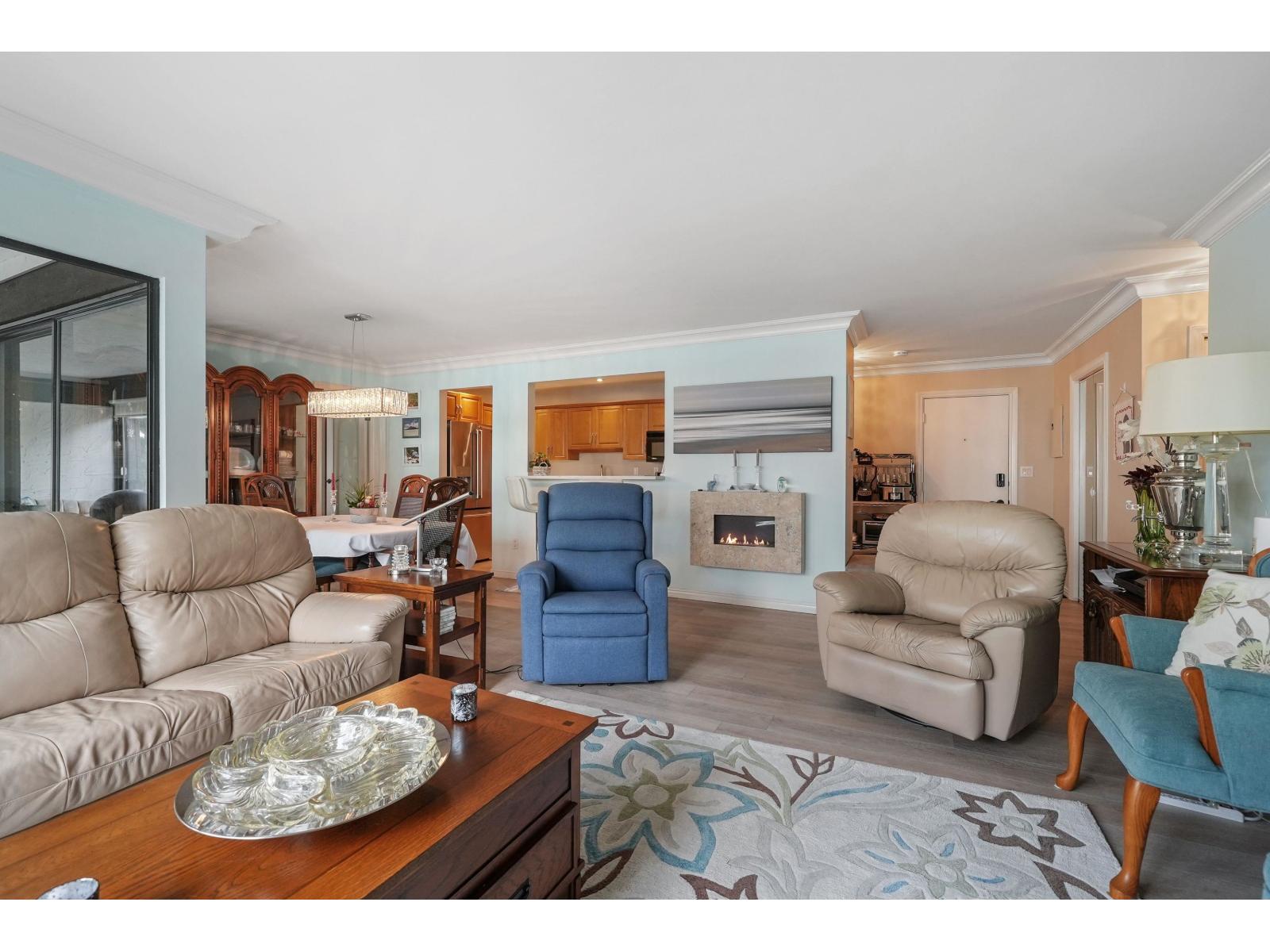 308 1437 Foster Street, White Rock, British Columbia  V4B 3X6 - Photo 5 - R3112960