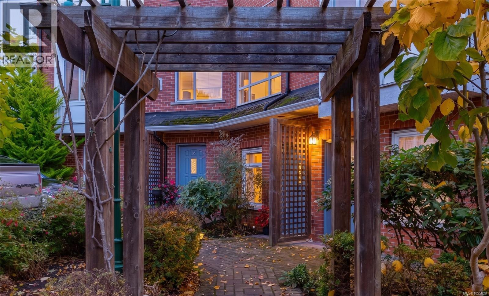 36 60 Dallas Rd, Victoria, British Columbia  V8V 1A2 - Photo 4 - 1025828