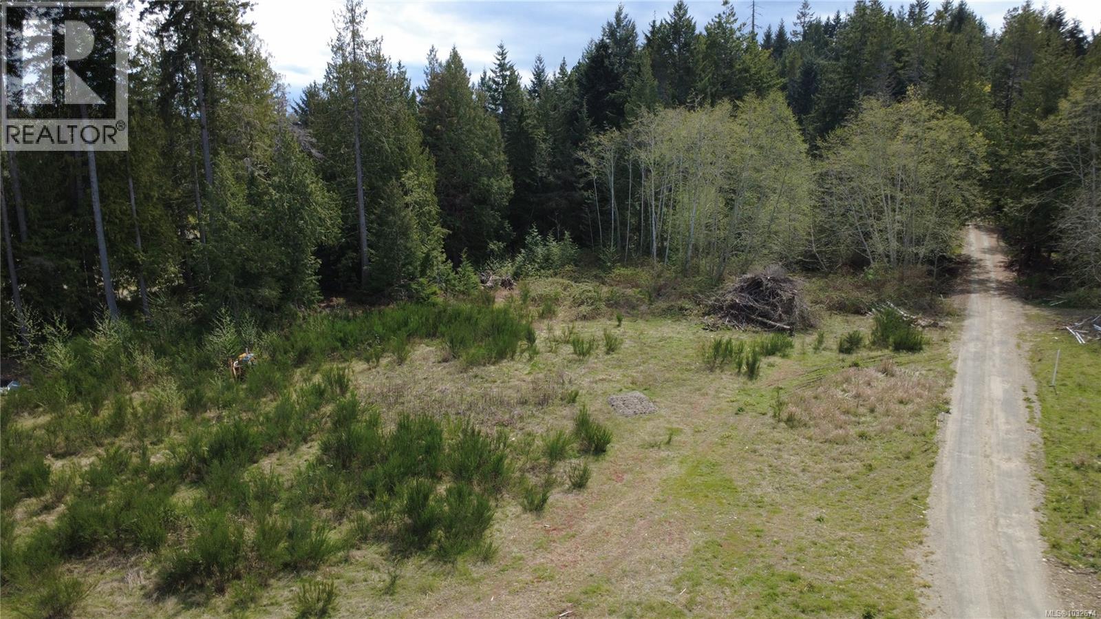 B 6050 Island Hwy, Qualicum Beach, British Columbia  V9K 2E1 - Photo 16 - 1032674