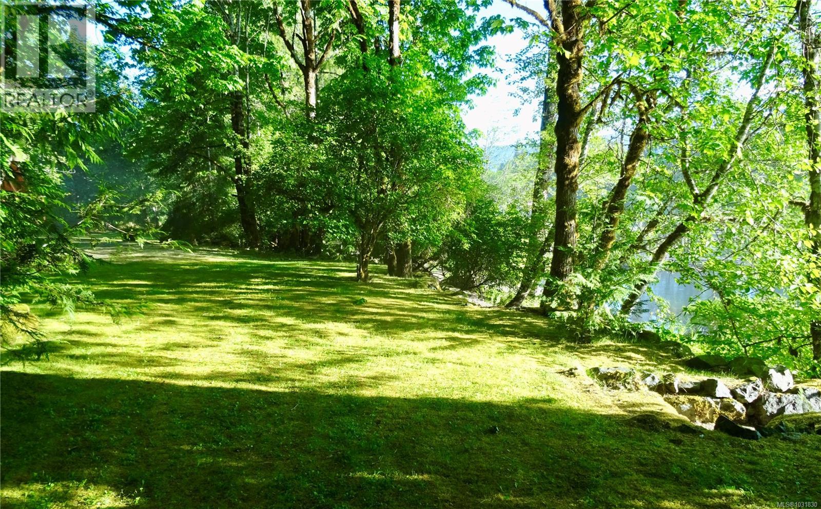 10200 South Shore Rd, Honeymoon Bay, British Columbia  V0R 1Y0 - Photo 14 - 1031830