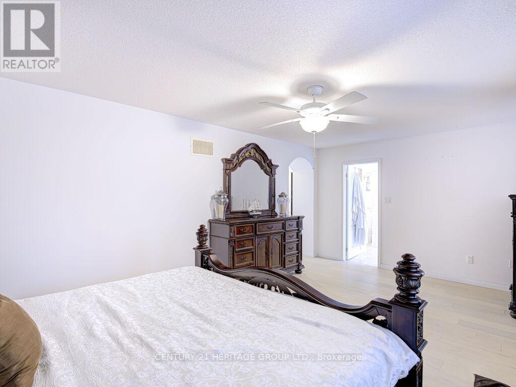 50 Ken Bishop Way, Newmarket, Ontario  L3X 3J6 - Photo 34 - N13014896