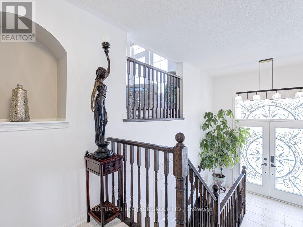 50 Ken Bishop Way, Newmarket, Ontario  L3X 3J6 - Photo 4 - N13014896