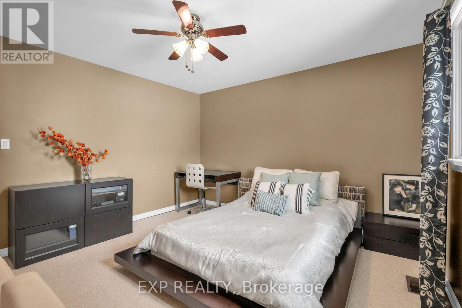 561 Duclos Point Road, Georgina, Ontario  L0E 1N0 - Photo 16 - N13014902