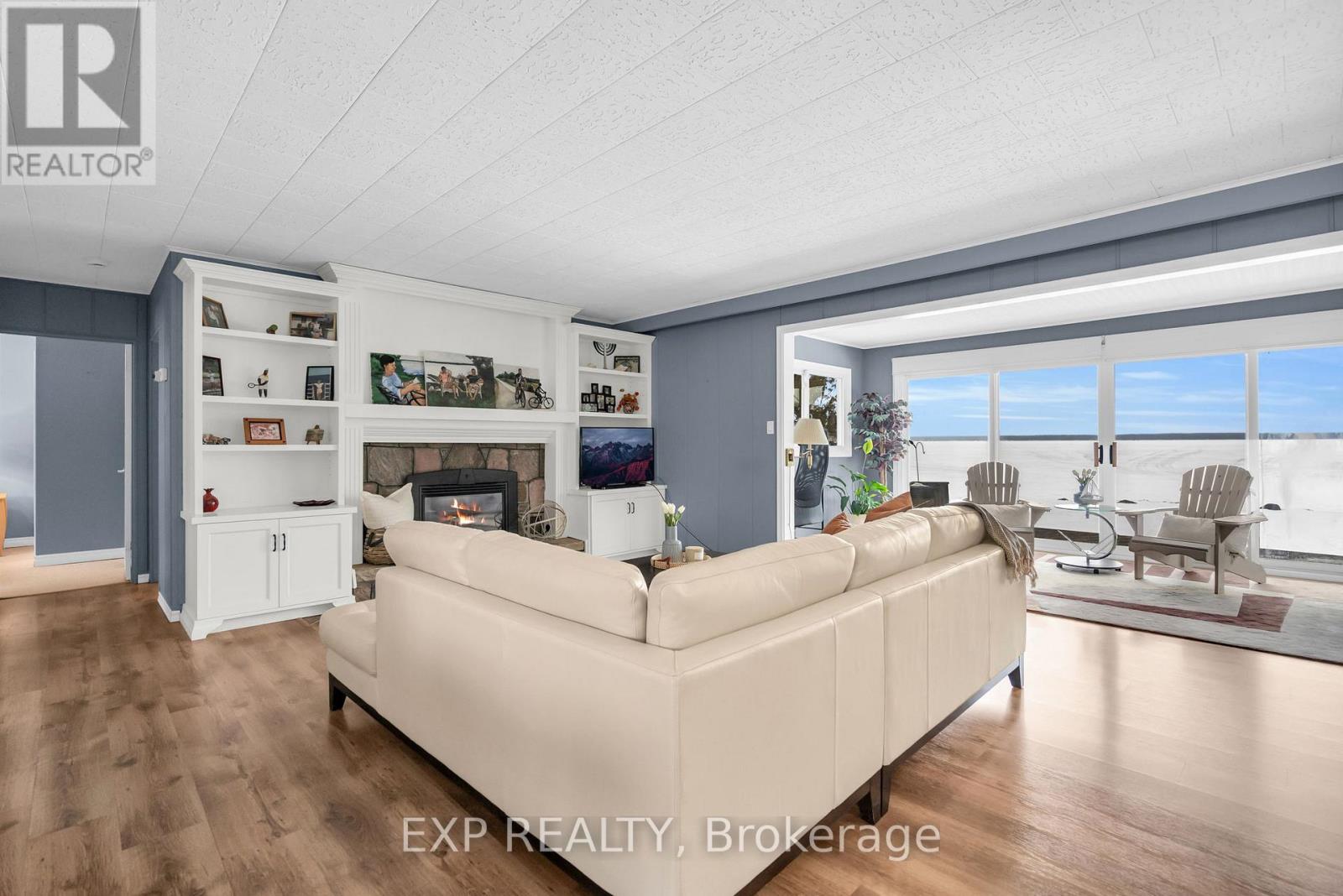 561 Duclos Point Road, Georgina, Ontario  L0E 1N0 - Photo 3 - N13014902