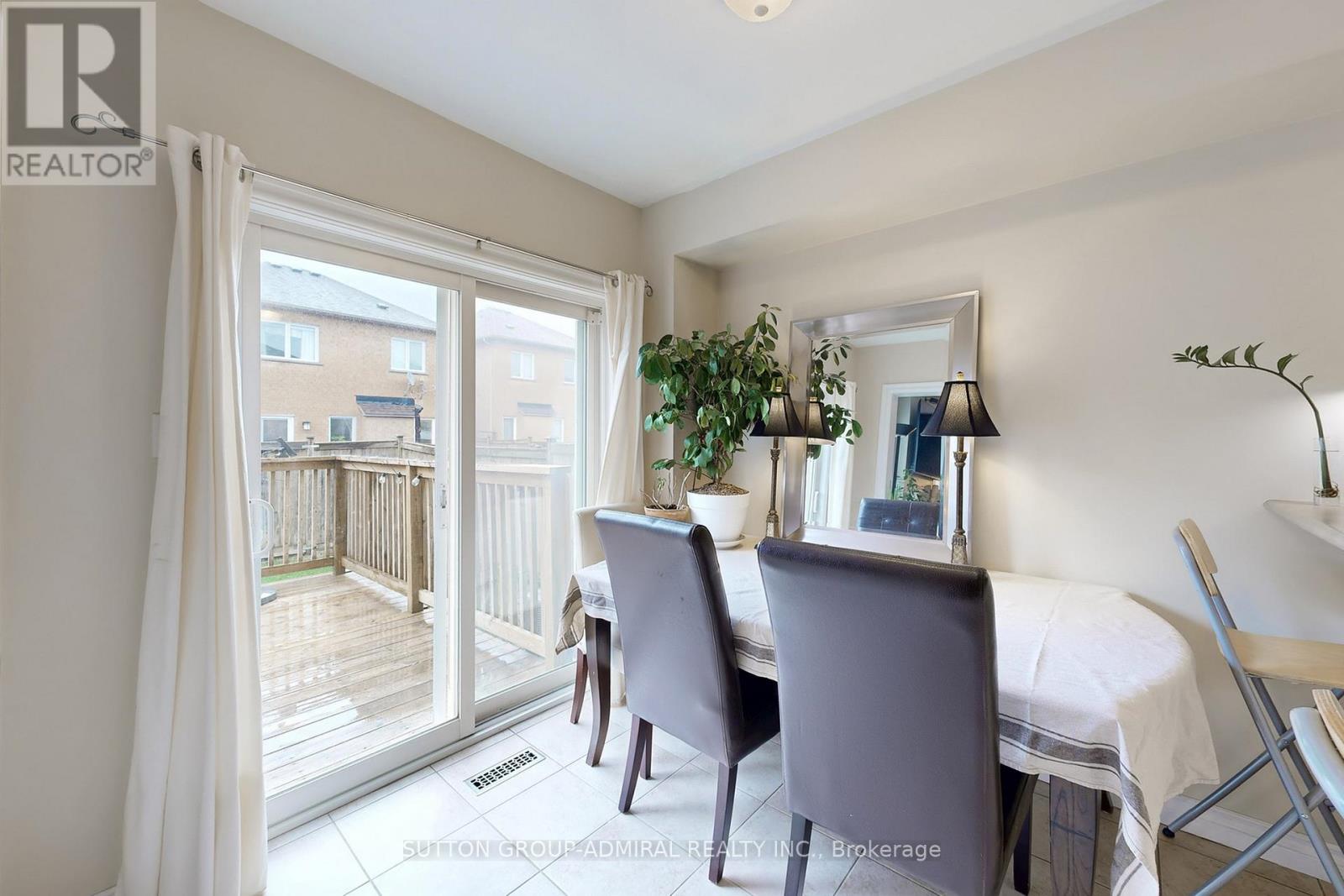 80 Walkview Crescent, Richmond Hill, Ontario  L4E 4H6 - Photo 11 - N13014956