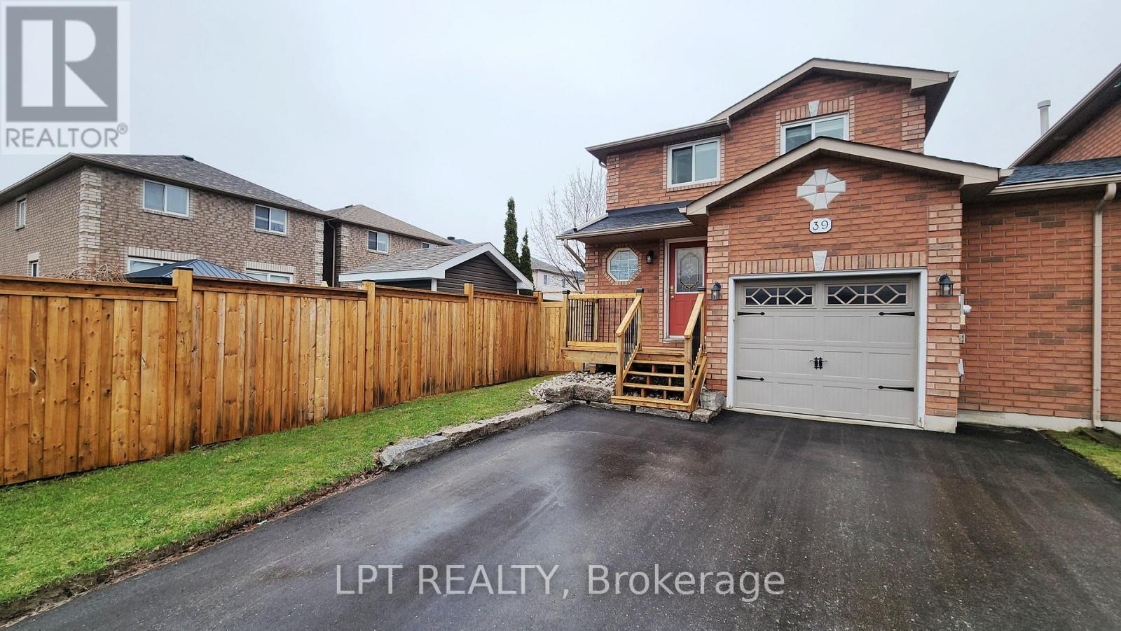 39 Raymond Crescent, Barrie, Ontario  L4N 0X6 - Photo 2 - S13014924