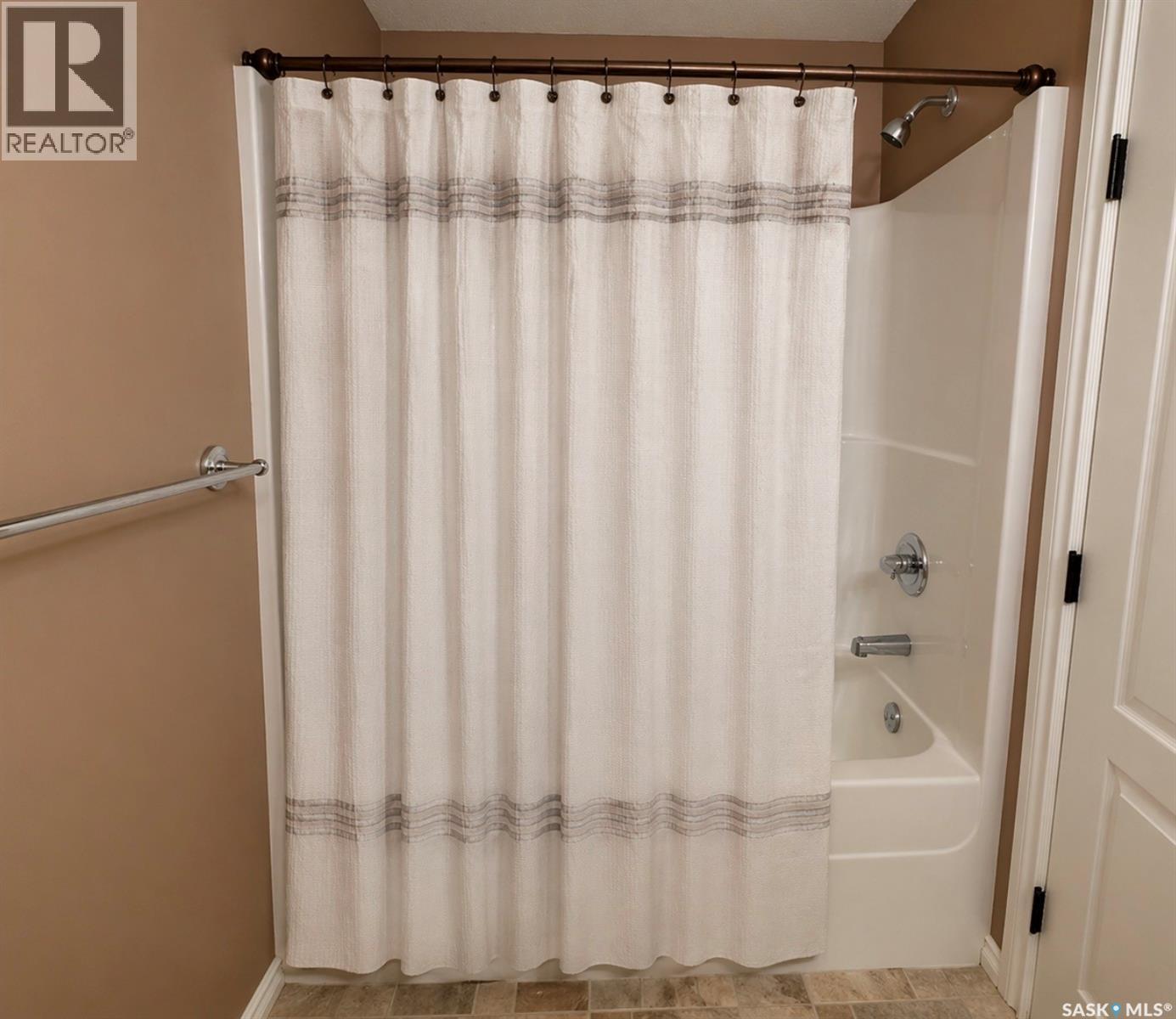 D2 33 Wood Lily Drive, Moose Jaw, Saskatchewan  S6J 1B4 - Photo 26 - SK033120