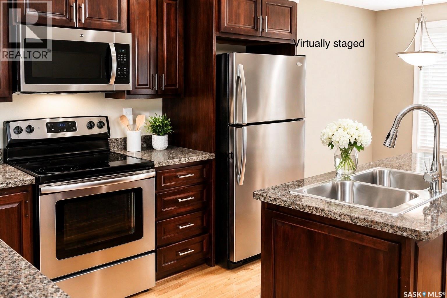 D2 33 Wood Lily Drive, Moose Jaw, Saskatchewan  S6J 1B4 - Photo 4 - SK033120