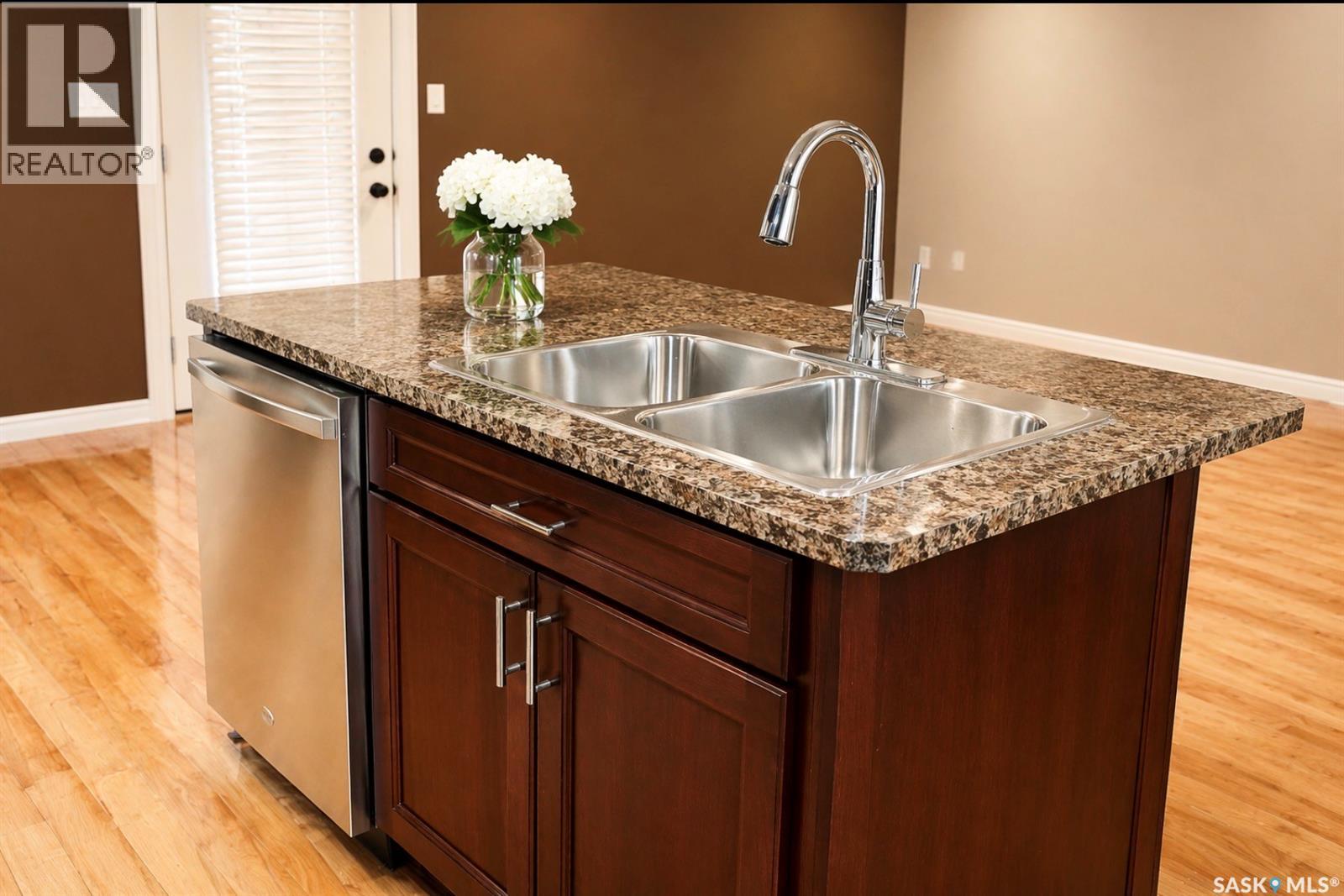 D2 33 Wood Lily Drive, Moose Jaw, Saskatchewan  S6J 1B4 - Photo 6 - SK033120