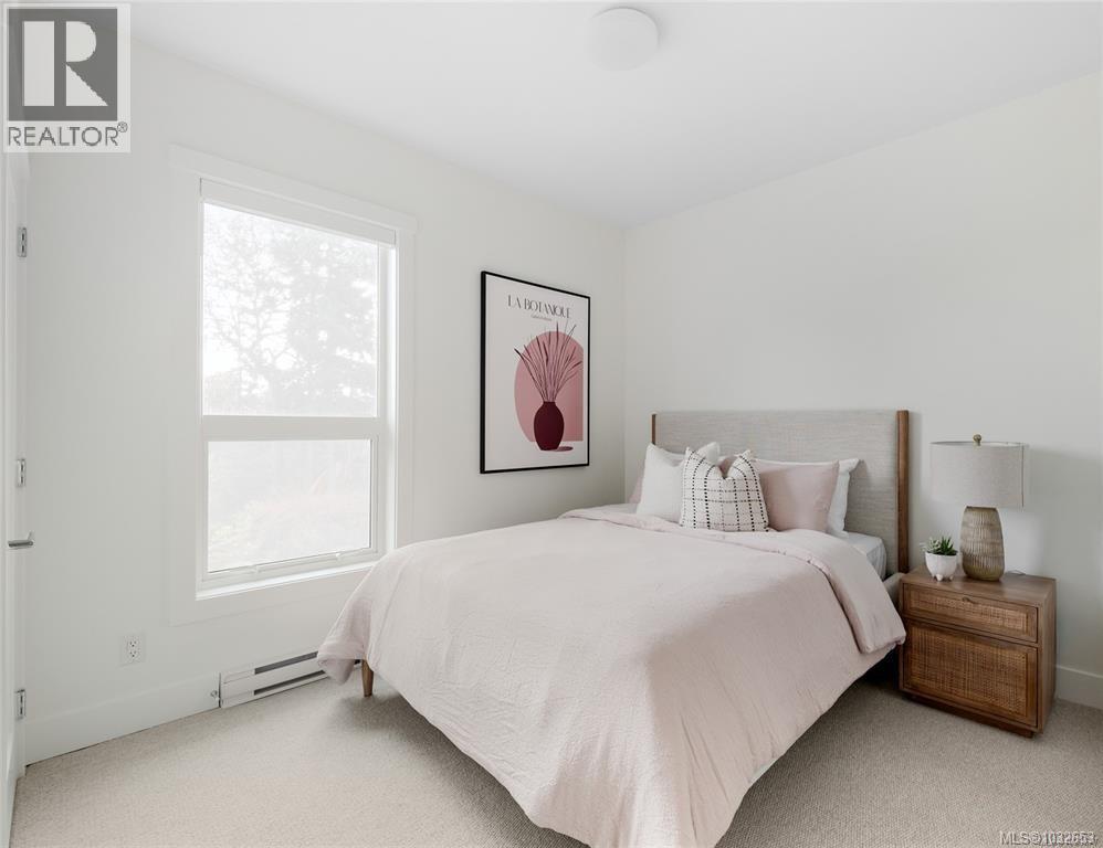 11 2536 Shelbourne St, Victoria, British Columbia  V8R 4L5 - Photo 16 - 1032653