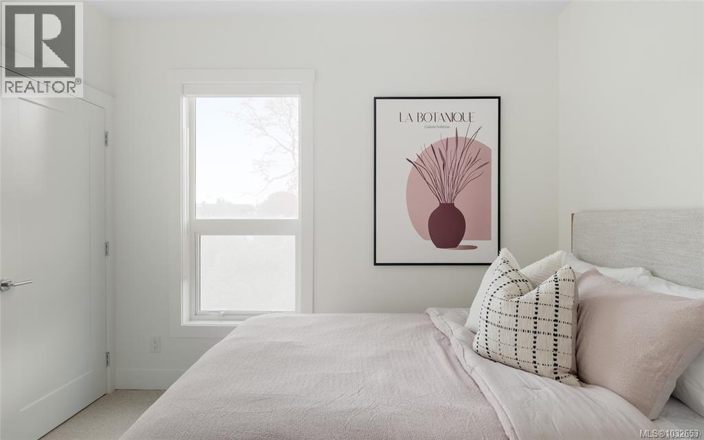 11 2536 Shelbourne St, Victoria, British Columbia  V8R 4L5 - Photo 18 - 1032653