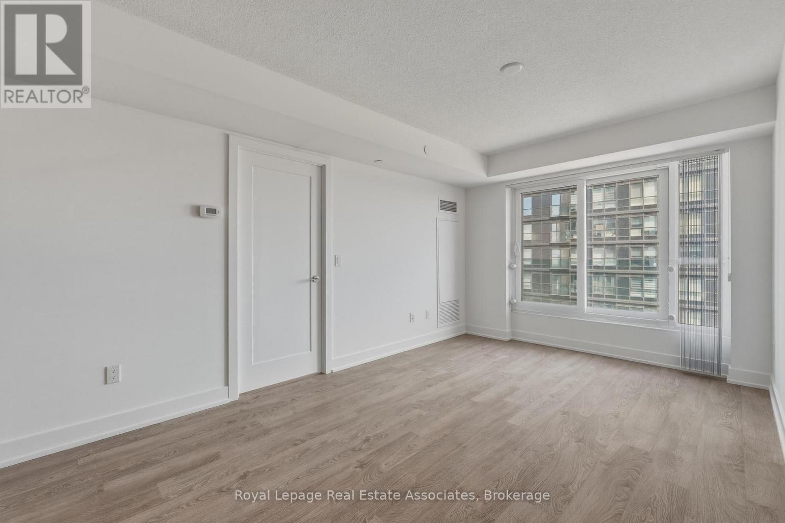 2806 - 7 Mabelle Avenue, Toronto, Ontario  M5T 0C9 - Photo 2 - W13014916