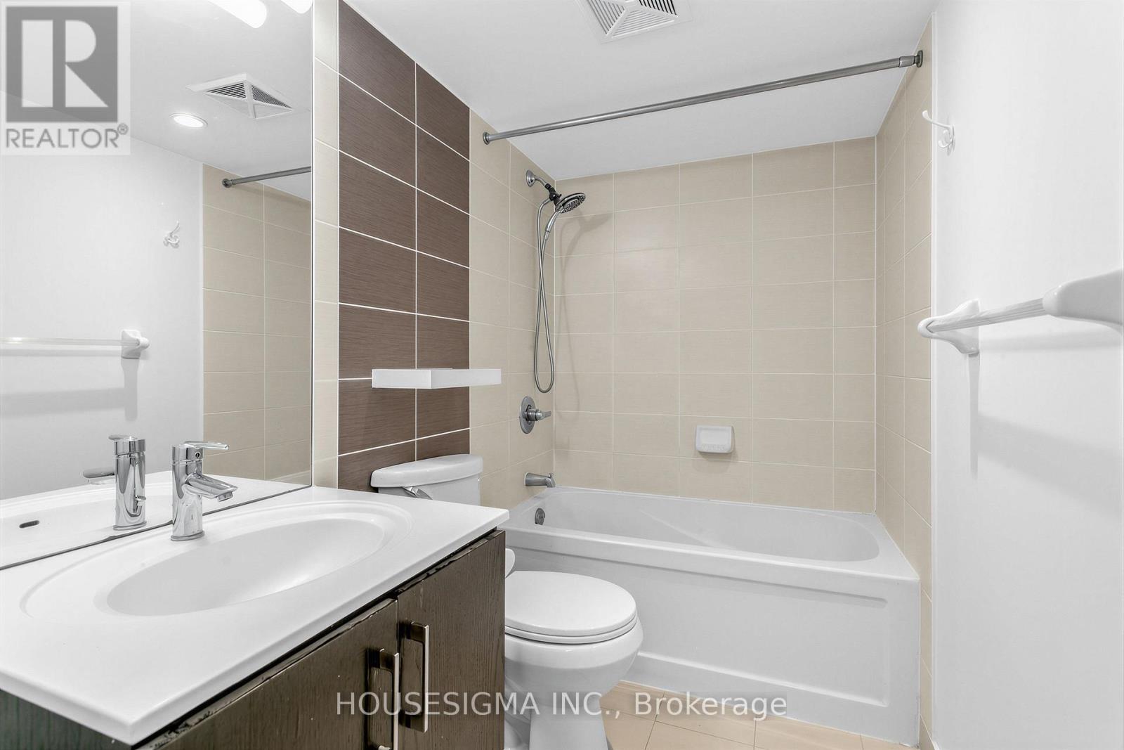 1106 - 215 Sherway Gardens Road, Toronto, Ontario  M9C 0A5 - Photo 3 - W13014938