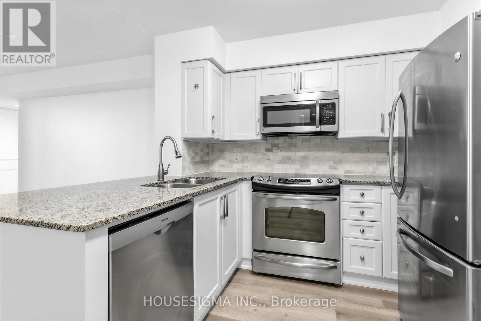 1106 - 215 Sherway Gardens Road, Toronto, Ontario  M9C 0A5 - Photo 4 - W13014938