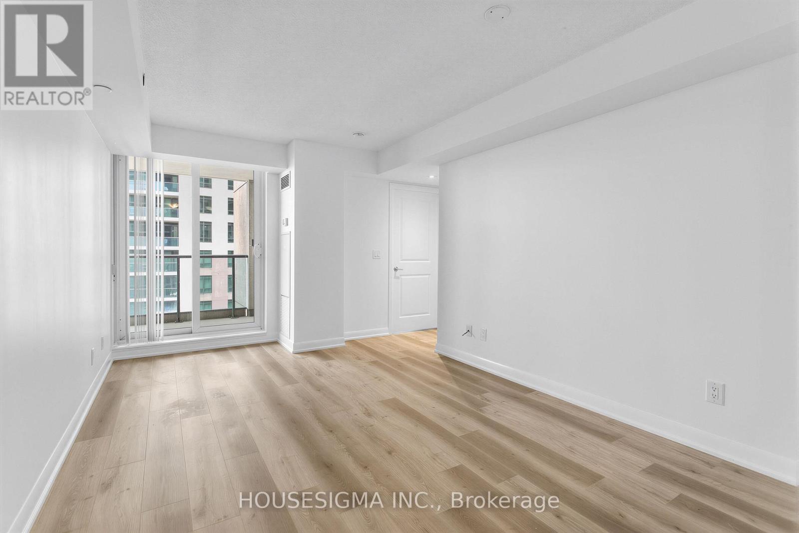 1106 - 215 Sherway Gardens Road, Toronto, Ontario  M9C 0A5 - Photo 5 - W13014938