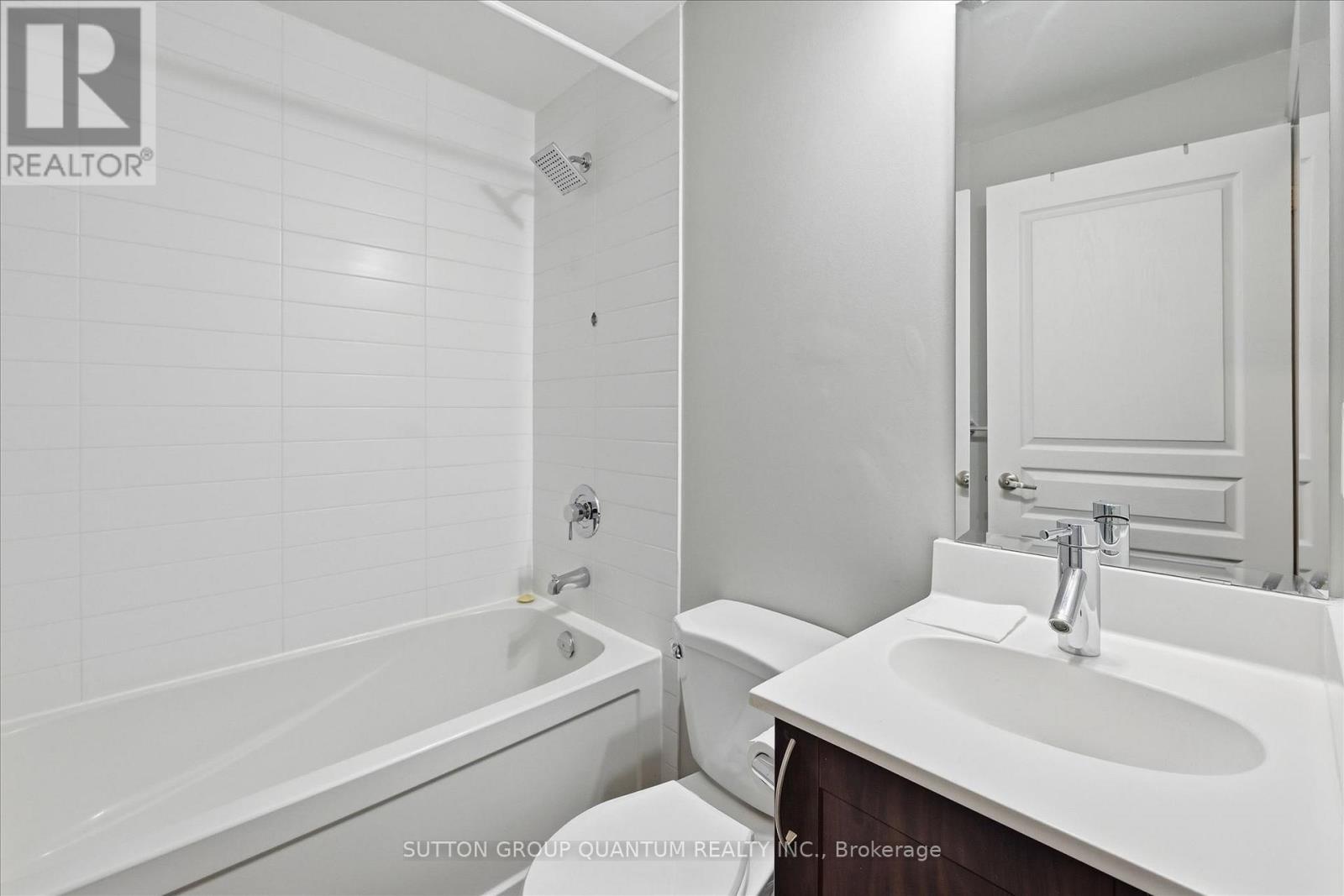 219 - 1940 Ironstone Drive, Burlington, Ontario  L7L 0E4 - Photo 5 - W13014980