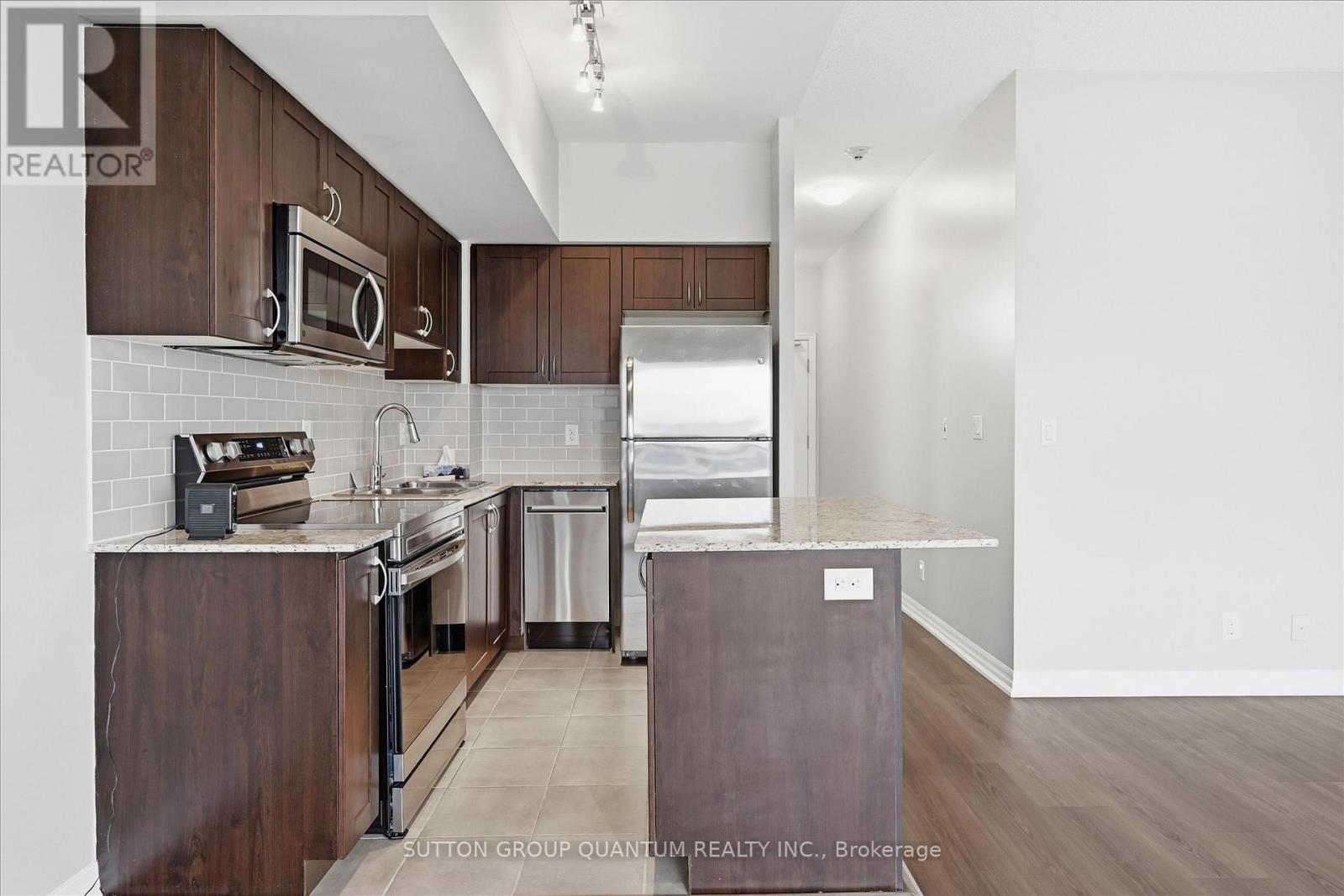 219 - 1940 Ironstone Drive, Burlington, Ontario  L7L 0E4 - Photo 7 - W13014980