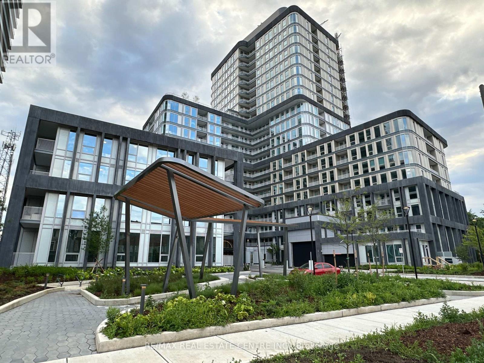 431 - 3240 William Coltson Avenue, Oakville, Ontario  L6H 8C8 - Photo 2 - W13014984