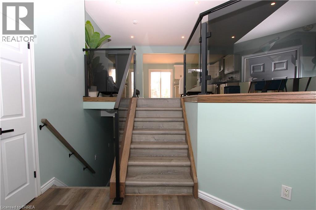 4 Dowden Avenue, Brantford, Ontario  N3T 6N5 - Photo 5 - 40821173