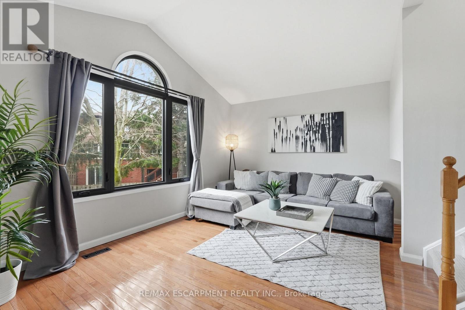 6 Woodcroft Crescent, Hamilton, Ontario  L8B 0H1 - Photo 16 - X13014904