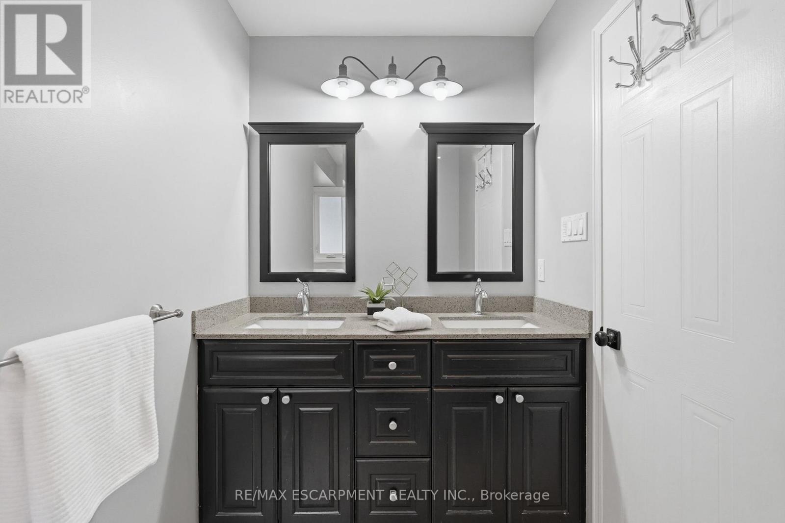 6 Woodcroft Crescent, Hamilton, Ontario  L8B 0H1 - Photo 22 - X13014904