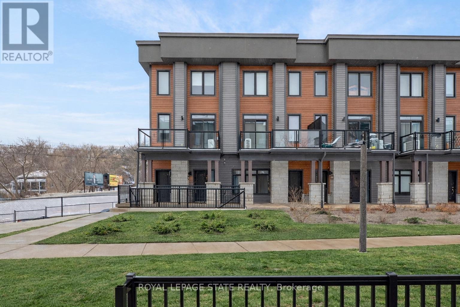 38 - 2 WILLOW STREET, Brant, Ontario