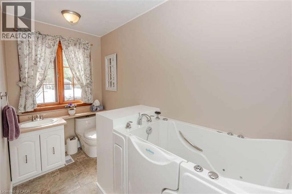 704 Pattee Road, Hawkesbury, Ontario  K6A 2R2 - Photo 16 - 40805815