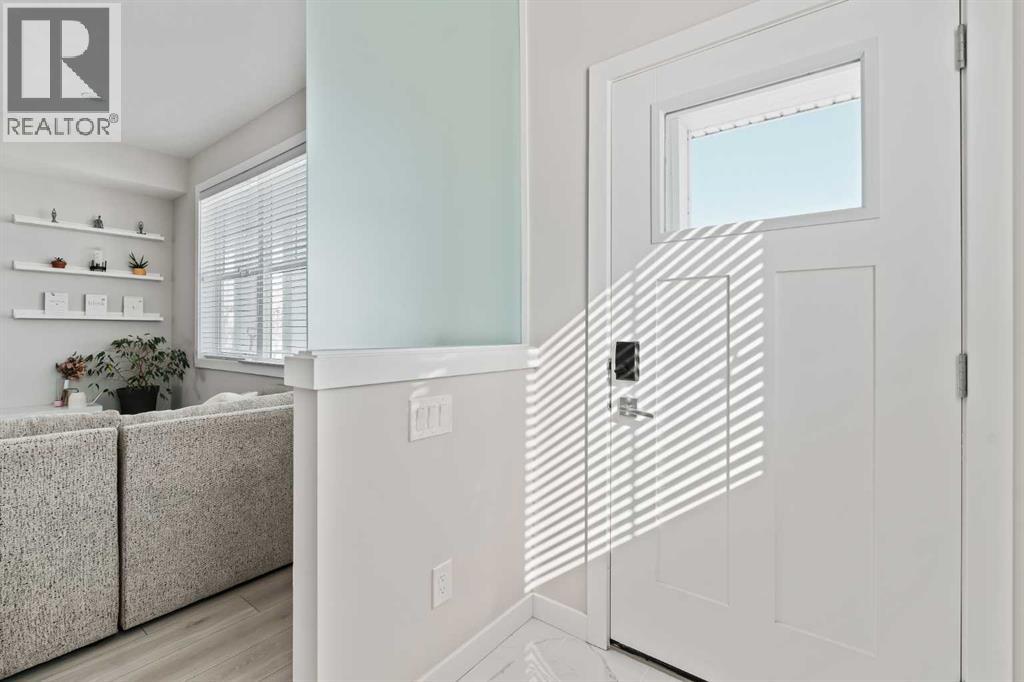 408 West Lakeview Drive, Chestermere, Alberta  T1X 2A4 - Photo 4 - A2296354