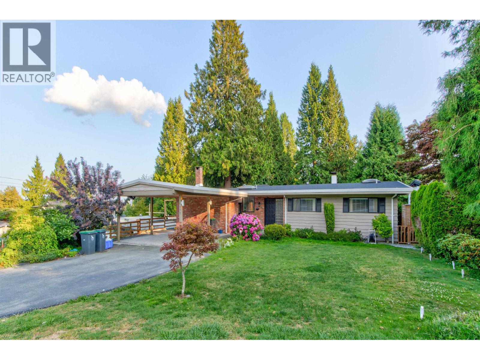 1177 E 15TH STREET, North Vancouver, British Columbia