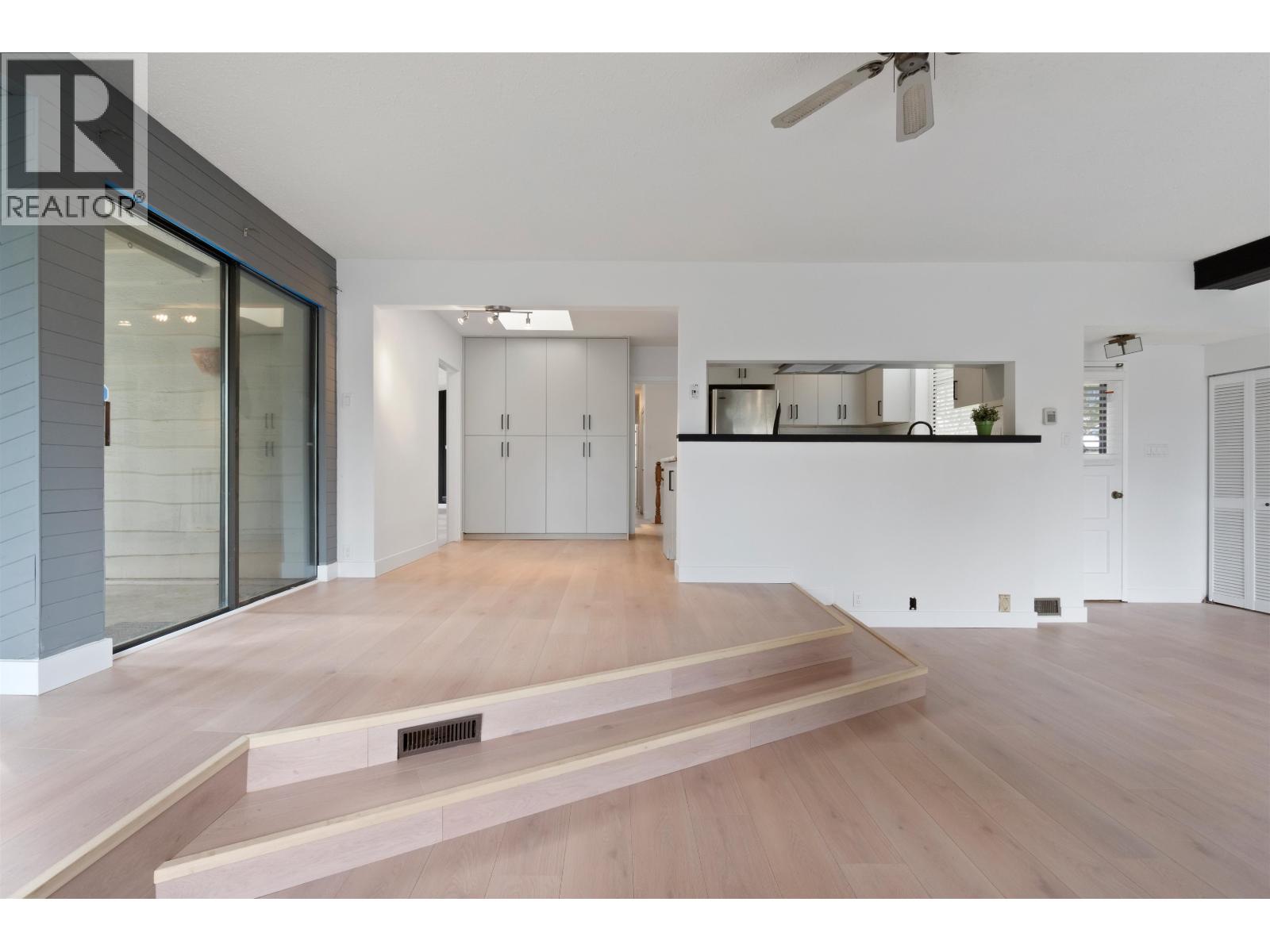 1177 E 15th Street, North Vancouver, British Columbia  V7J 1K6 - Photo 6 - R3112528