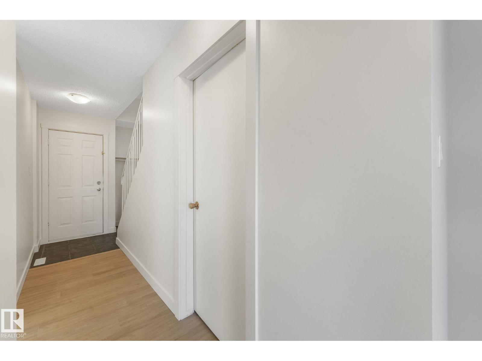 5833 Riverbend Rd Nw, Edmonton, Alberta  T6H 5A8 - Photo 19 - E4482971