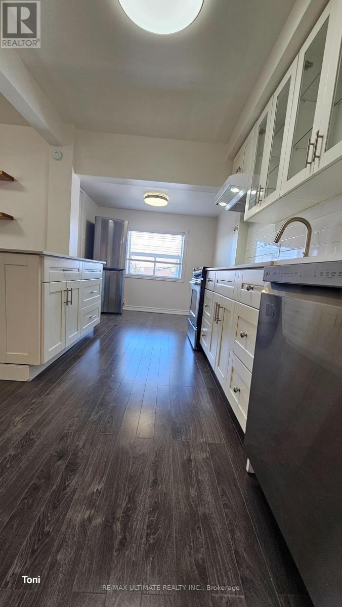 16 Failsworth Avenue, Toronto, Ontario  M6M 3J2 - Photo 10 - W13014490