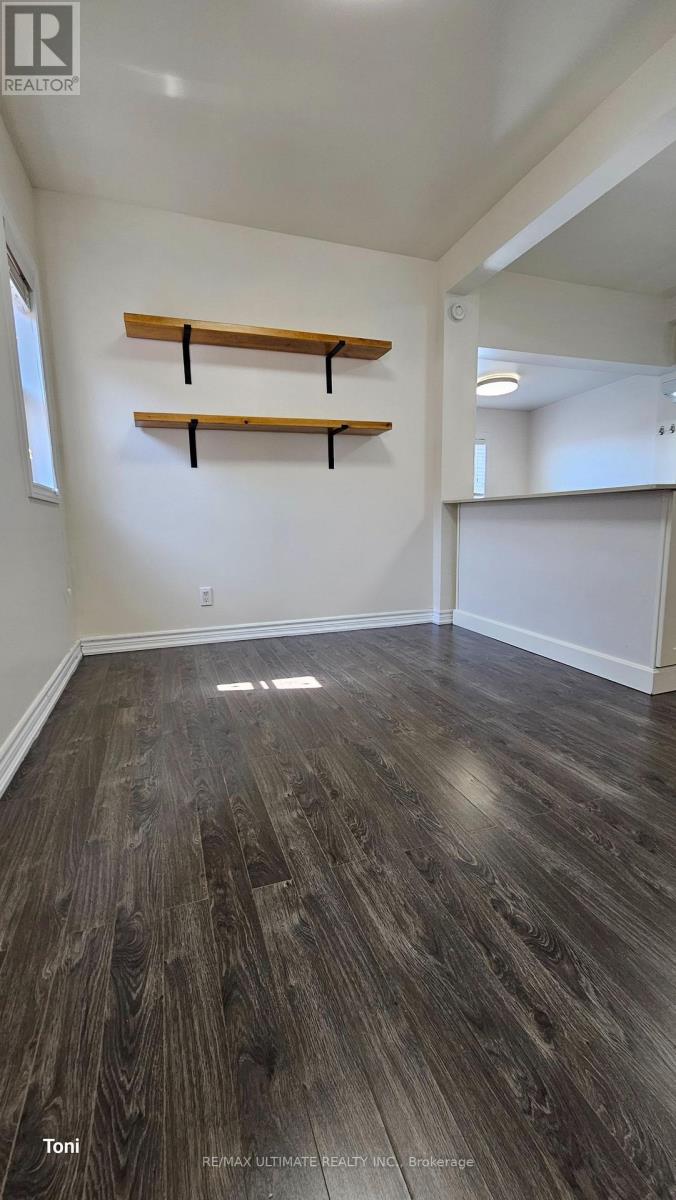 16 Failsworth Avenue, Toronto, Ontario  M6M 3J2 - Photo 7 - W13014490