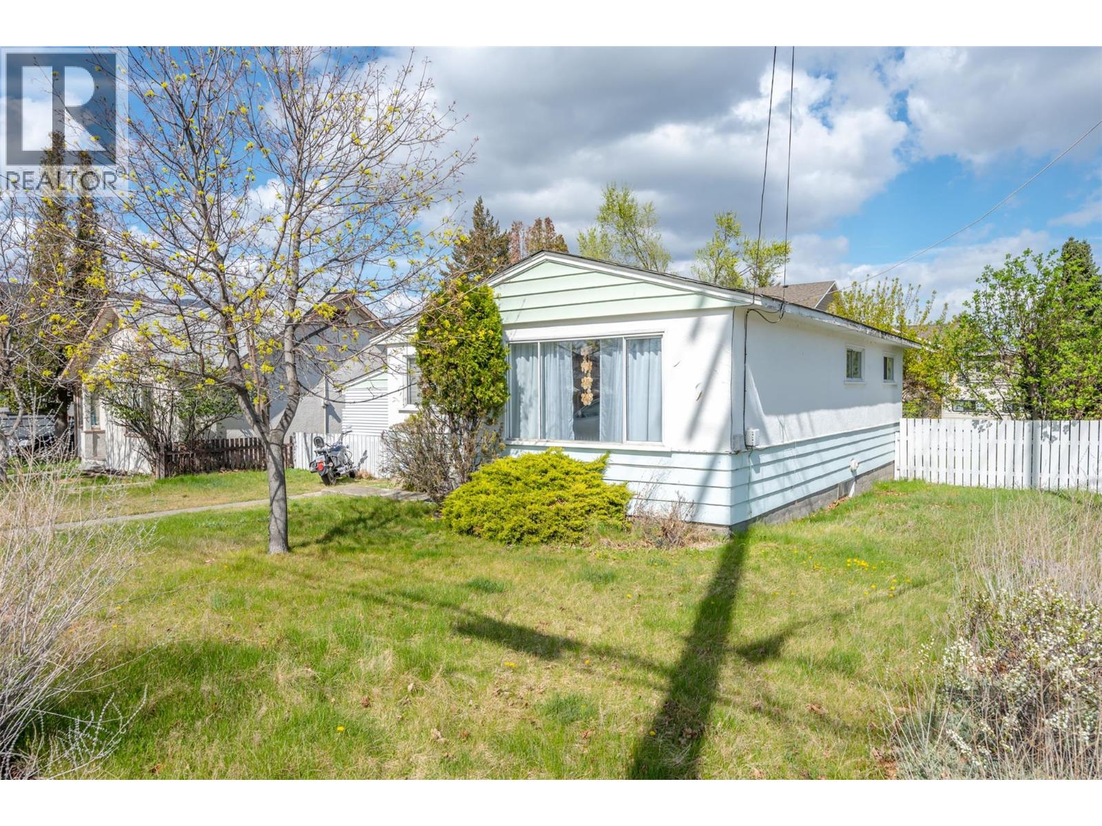 797 Forestbrook Drive, Penticton, British Columbia  V2A 2E6 - Photo 2 - 10383998