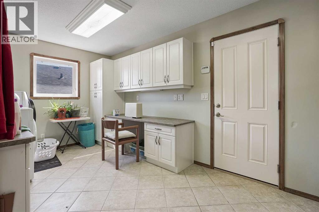 50 Thyrza Burkitt Place N, Lethbridge, Alberta  T1H 5M5 - Photo 14 - A2301459