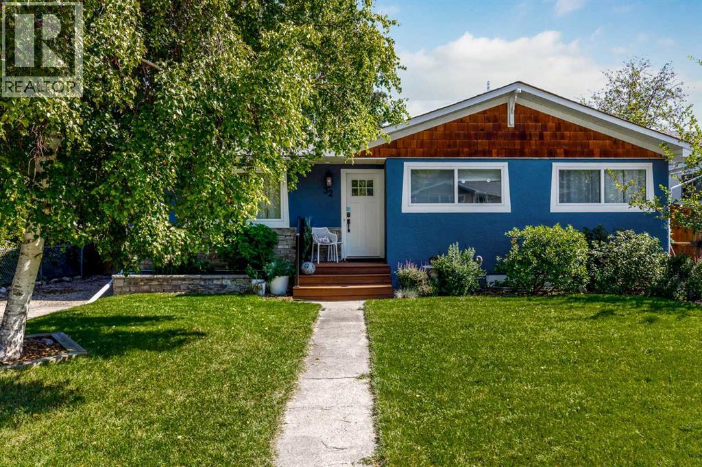32 Sinclair Crescent SW, Calgary, Alberta