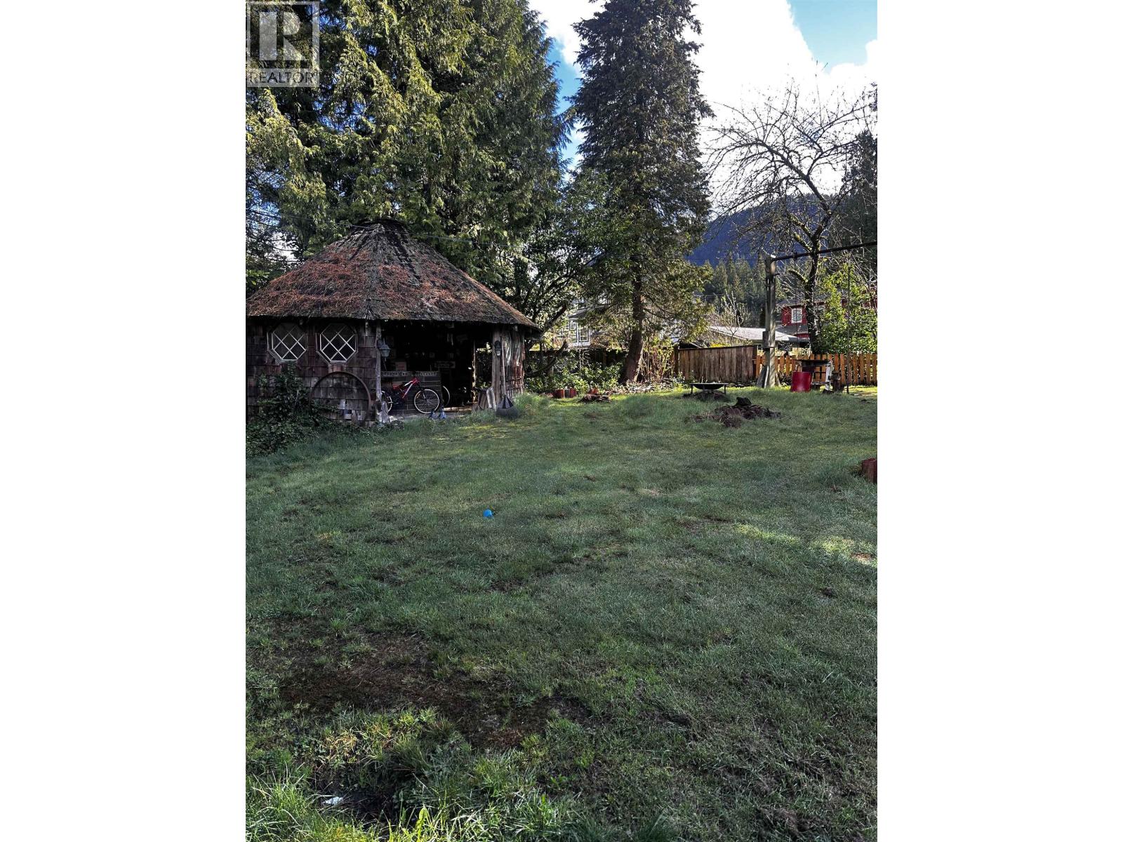 41750 Cottonwood Road, Squamish, British Columbia  V0N 1H0 - Photo 3 - R3112768