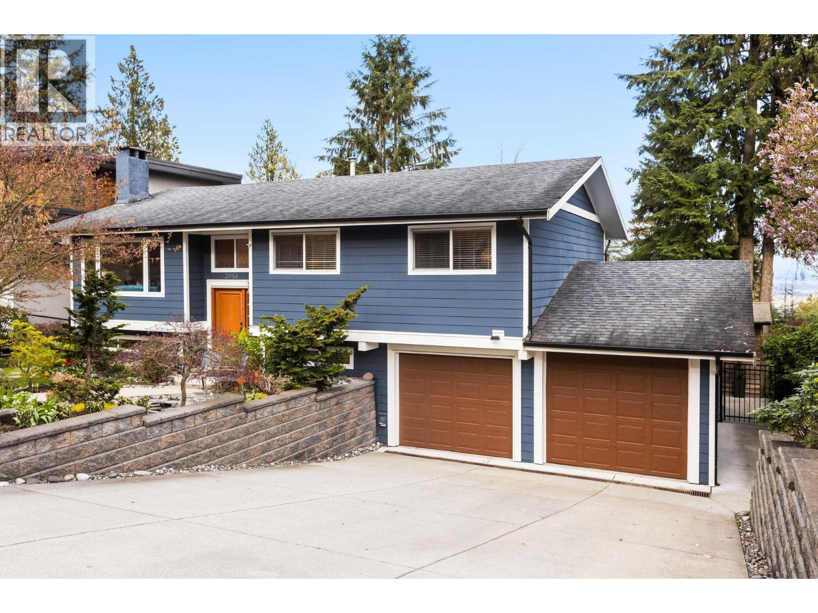 2983 Surf Crescent, Coquitlam, British Columbia  V3C 3S7 - Photo 2 - R3112778