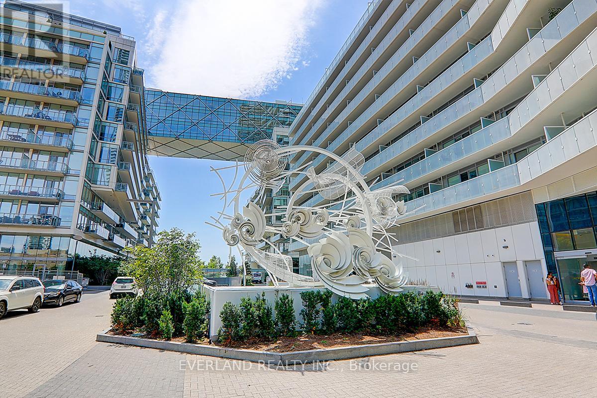 3105 - 15 Queens Quay E, Toronto, Ontario  M5E 0C5 - Photo 2 - C13015012