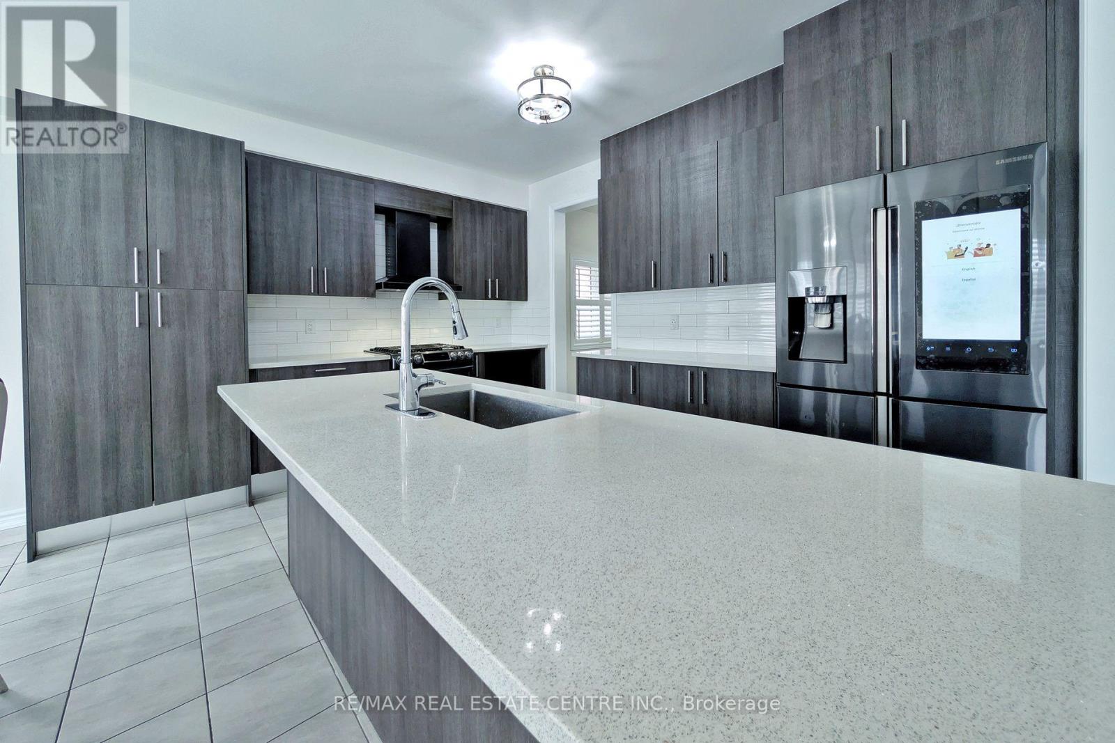 187 Lyle Drive, Clarington, Ontario  L1C 0V6 - Photo 12 - E13015004