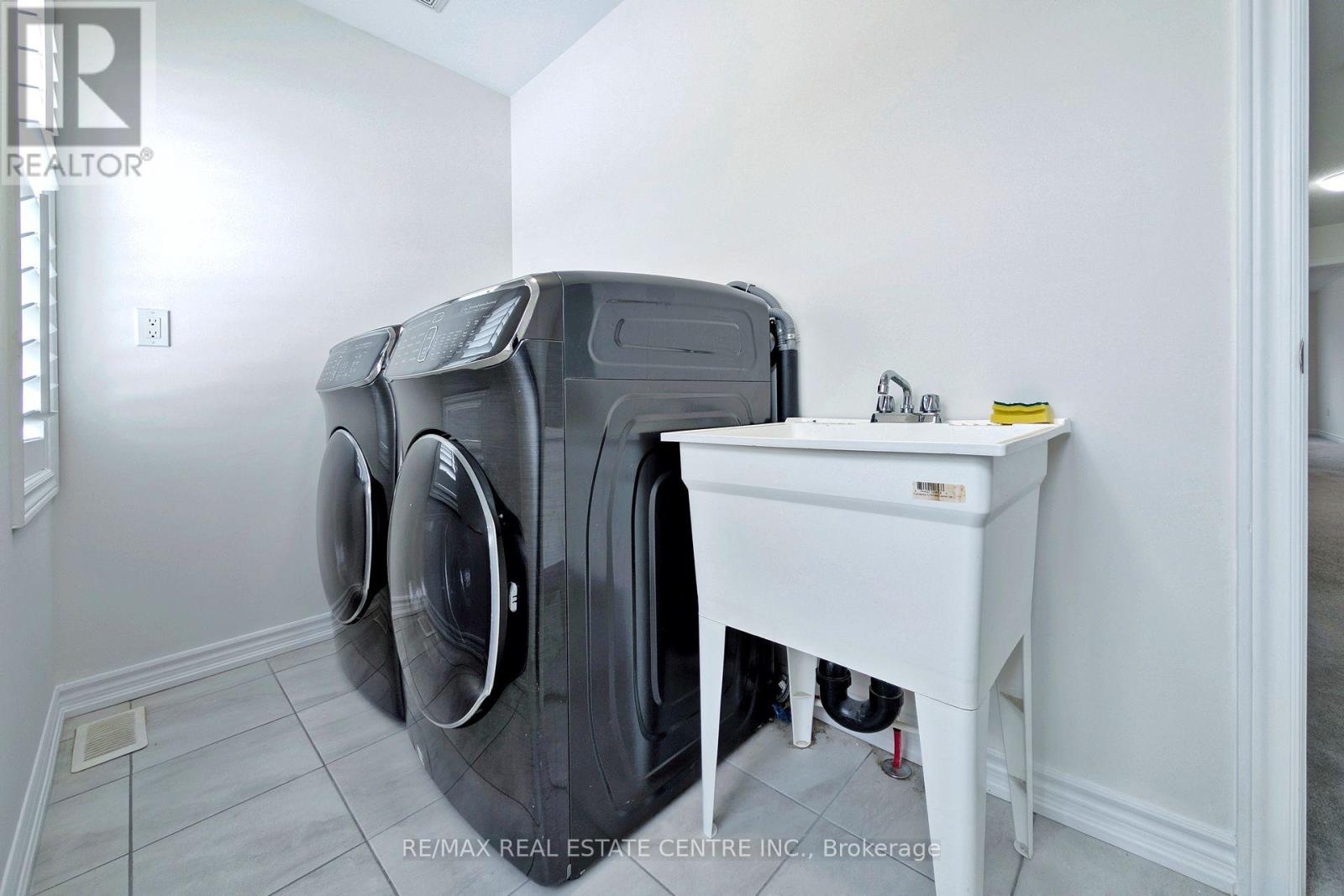 187 Lyle Drive, Clarington, Ontario  L1C 0V6 - Photo 37 - E13015004