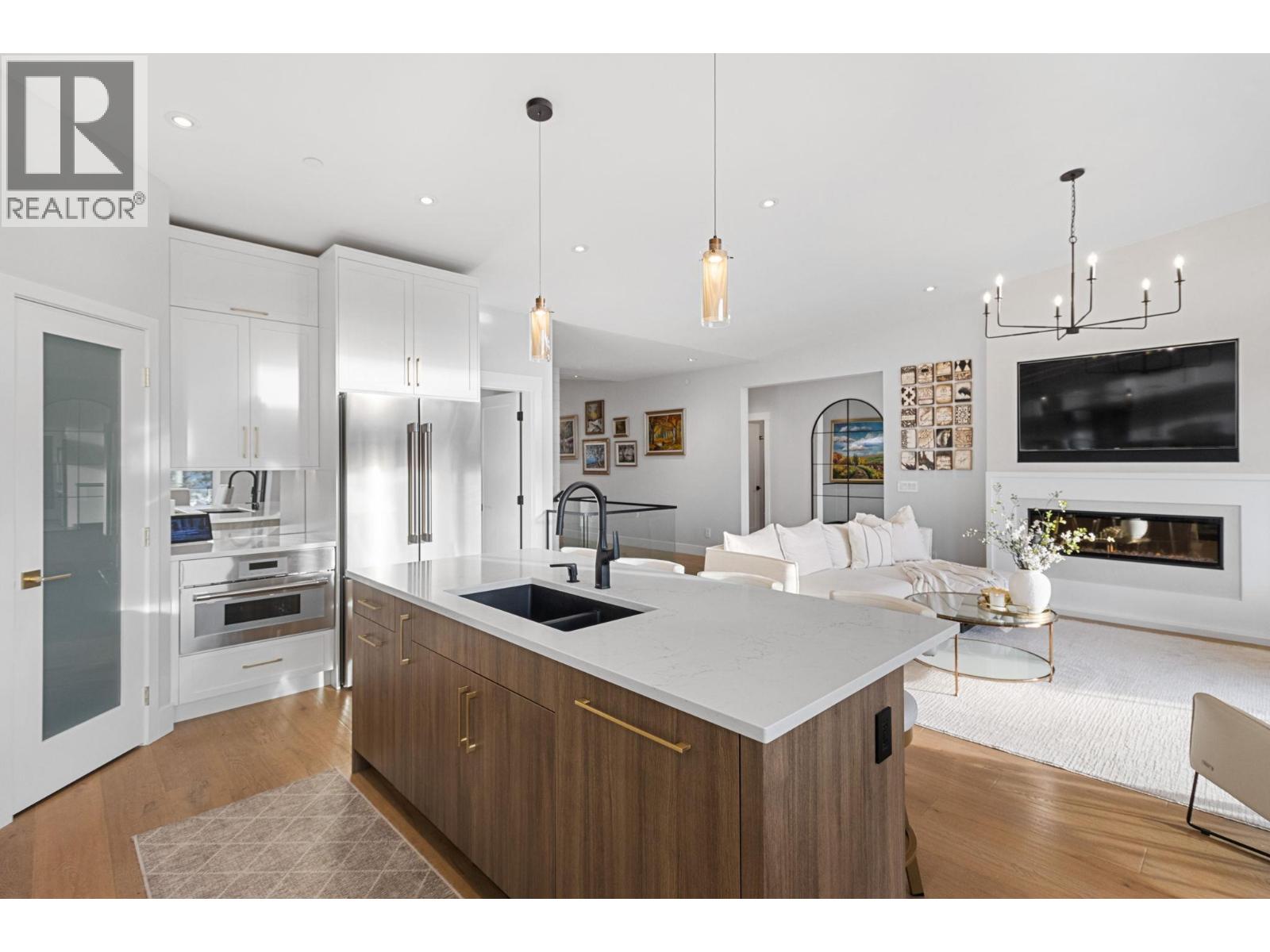 9776 Centrestone Crescent, Lake Country, British Columbia  V4V 0A5 - Photo 8 - 10383958