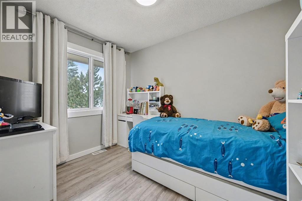 47 Sunhurst Court Se, Calgary, Alberta  T2X 1Y3 - Photo 21 - A2298974