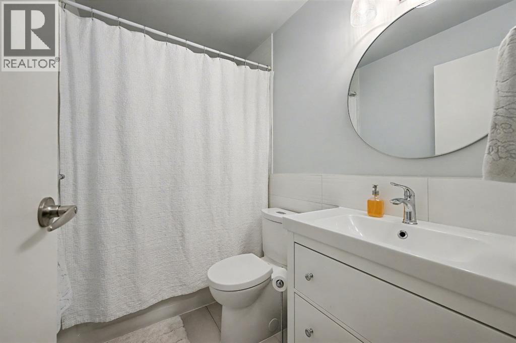 47 Sunhurst Court Se, Calgary, Alberta  T2X 1Y3 - Photo 12 - A2298974