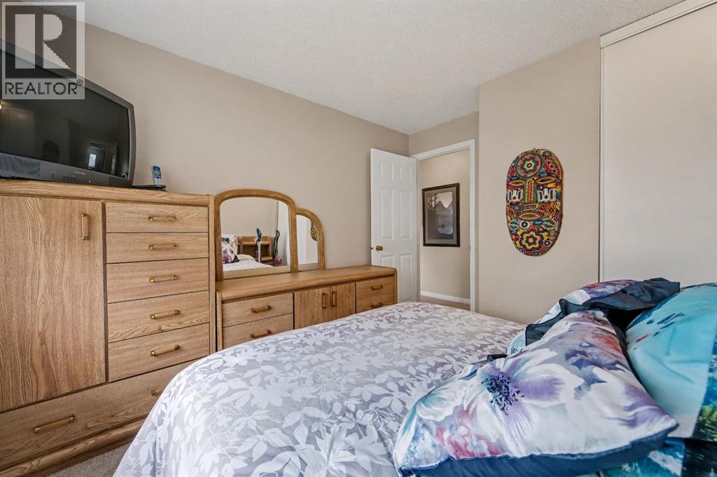 983 Woodbine Boulevard SW, Calgary, Alberta  t2w 4a7 - Photo 32 - A2301604